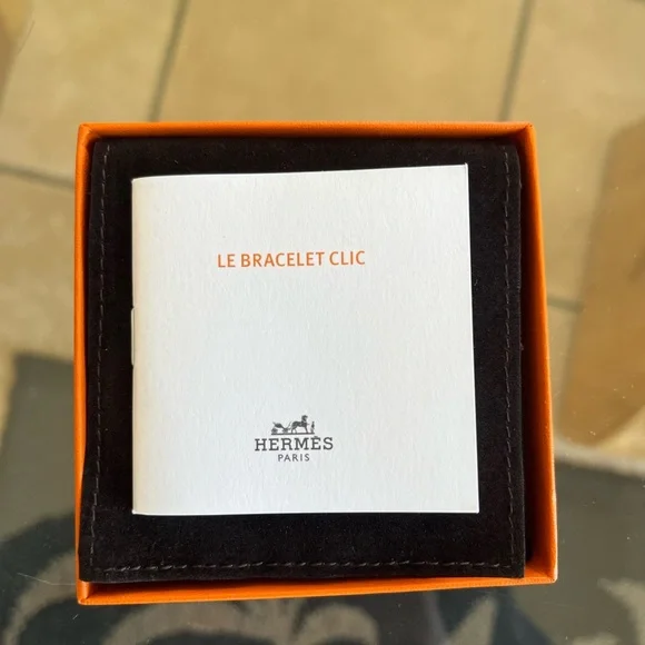 Hermès Clic HH Men’s Bracelet in Gris Étain Mat - Picture 7 of 14